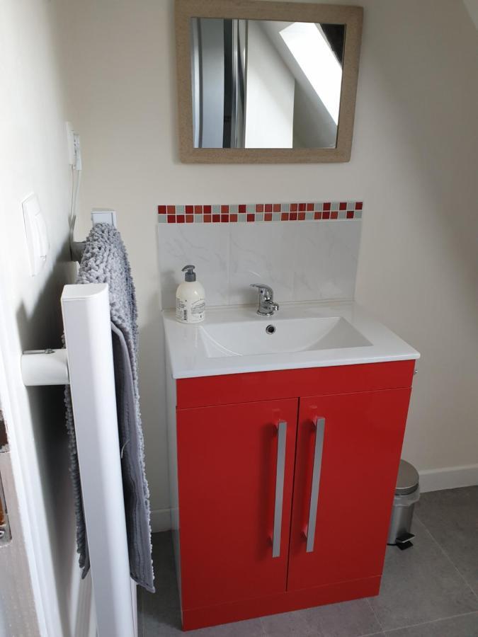 Le Petit Dragon Bed and Breakfast Plumaudan Δωμάτιο φωτογραφία